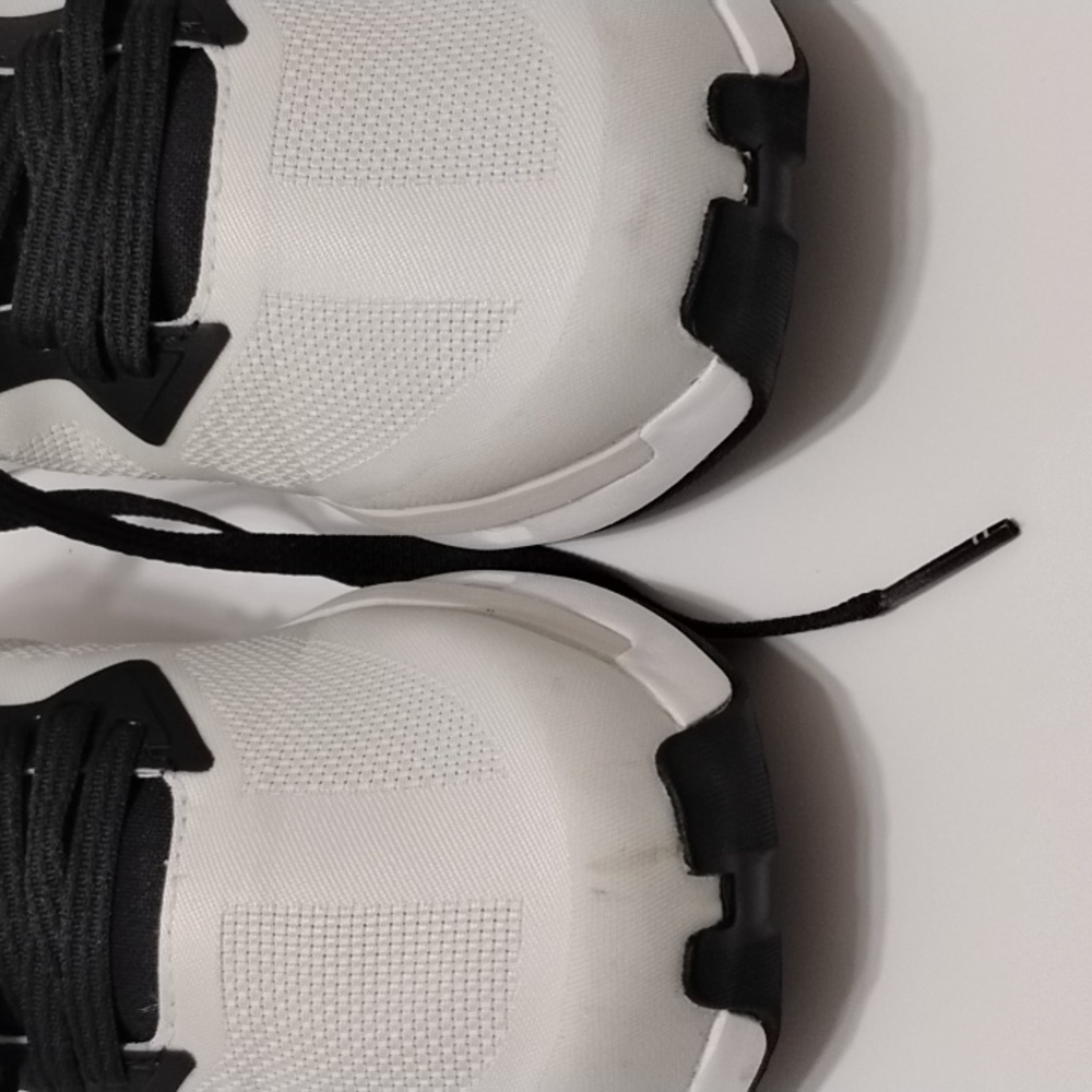 On Running Cloudzone Sneaker - image 2